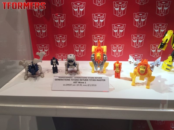 SDCC 2016   Photos From The Hasbro Display With Release Details For Liokaiser TRU RID Exclusive With Stasis Pod  (18 of 30)